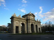 ворота алкала (puerta alcalá)